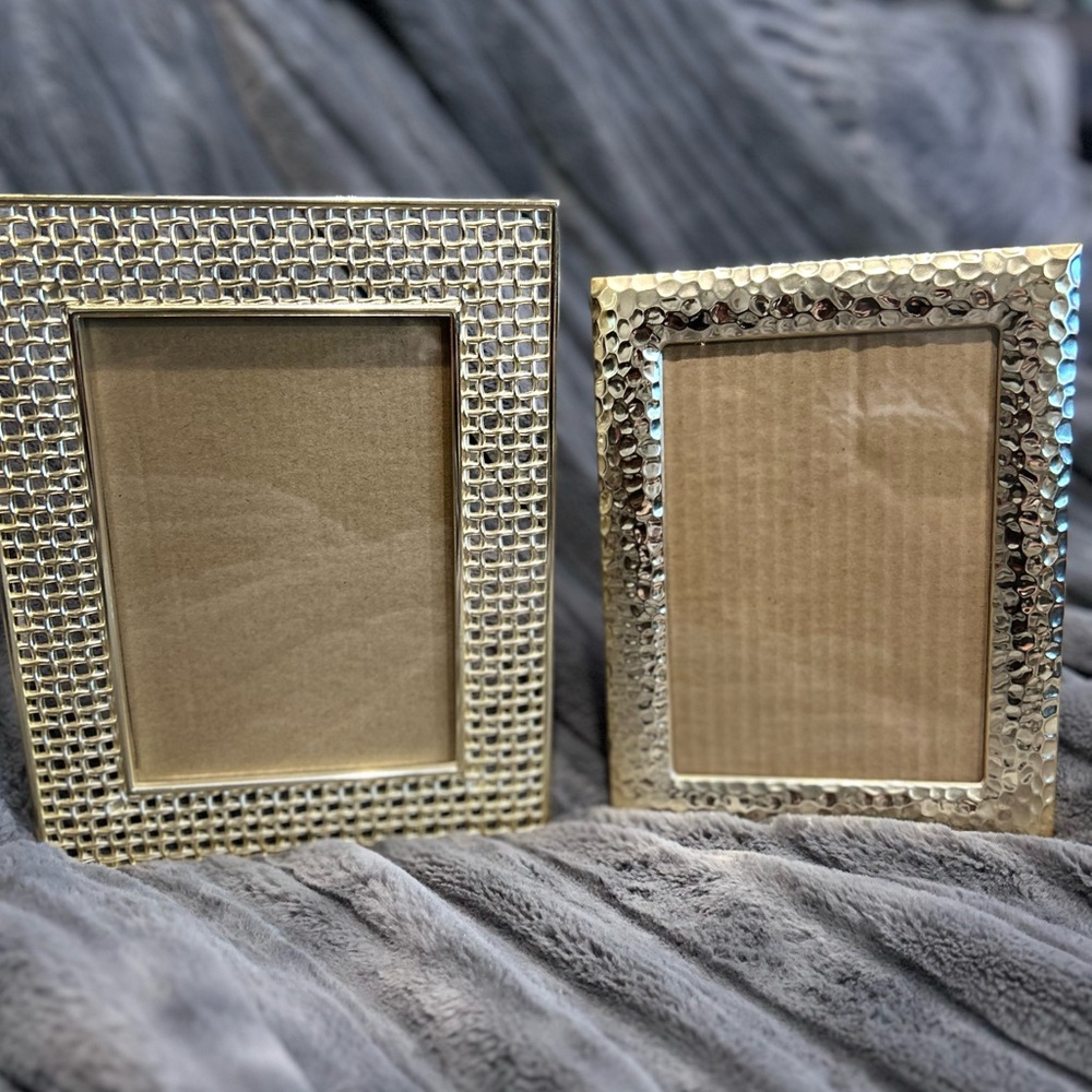 Elegant Gold Textured Picture Frame - Set of 2